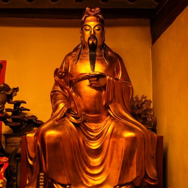 🪷 Qibao Pagoda & Temple: A Sanctuary of Buddhist Art
