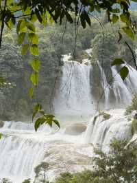 邊境線上會唱歌的瀑布