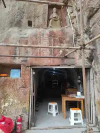 居民樓下的唐代千手觀音