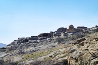 ジョージアのウプリスツィヘ、3000年の歴史を持つ石の街を聴く