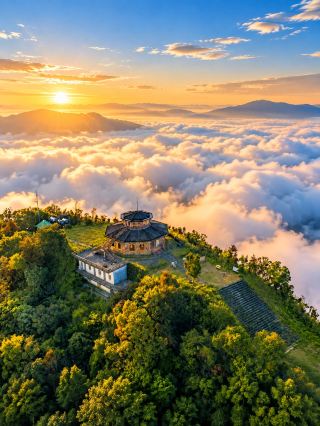 Did you know Vietnam has such a fairyland ancient city? Let a cruise take you to explore the hidden gems of Hue.