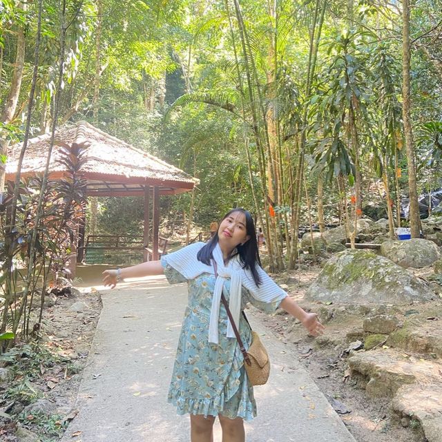 น้ำตกแม่กำปอง
