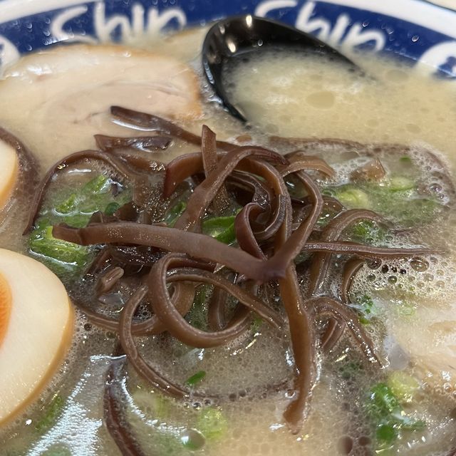 【福岡・博多駅】屋台発！長年の経験が生まれた博多純情らーめん「博多らーめん ShinShin KITTE博多店」