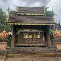 วัดโลกโมฬี วัดสวยและเก่าแก่แห่งนึงในเชียงใหม่