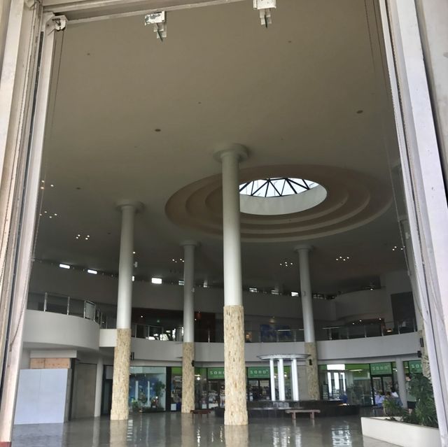 건비치 경관과 해양 액티비티를 모두 즐기는 오션프런트 호텔 [ 괌 닛코호텔]