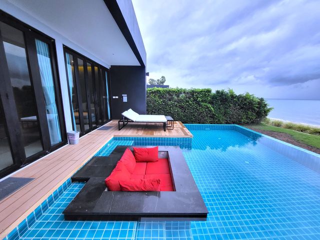 ปะ ไป pool villa ริมทะเล กัน