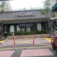 Cosy hotel stay in Hartamas with KL skyline