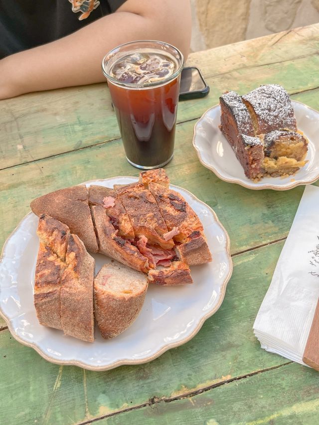 도산공원에서 만나는 프랑스 감성빵집🥖