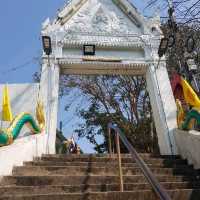 วัดเขาวงพระจันทร์ บันได 3,790 ขั้น