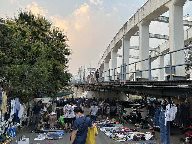 ถนนคนเดินกาดกองต้า แหล่งรวมของชิคๆ เมืองลำปาง