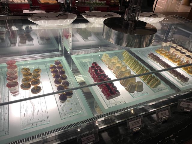 抵食萬豪自助餐