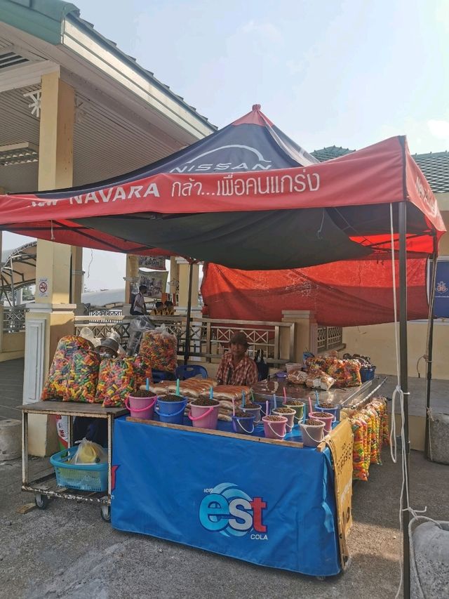 มาเดินเล่นชิลชิล หาของอร่อนทาน ที่ท่าน้ำนนทบุรี