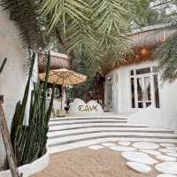 CAVE BEACH CLUB - คาเฟ่สุดชิลริมทะเลพัทยา