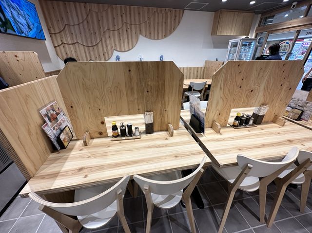 福岡・博多。松浦産のアジが食べ放題の定食アリ。博多駅地下グルメ『山陽食堂 博多駅地下街店』
