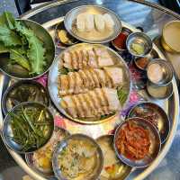 수원 인계동 나혜석거리의 신상맛집! 보쌈이 맛있는 “완미족발”