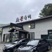 뚝배기에 고기가 한가득 들어갔는데 저렴한 봉순대!