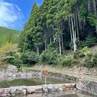兵庫・丹波　あまごつかみ取りからのあまご尽くし