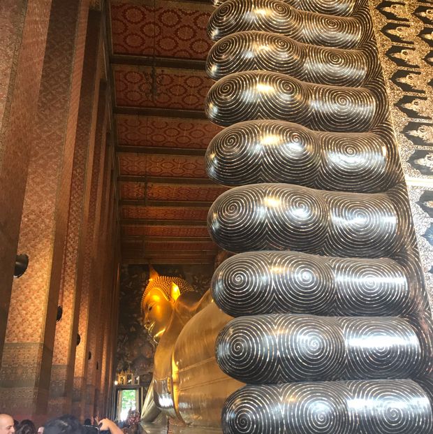 Wat Pho, the declining Buddha 