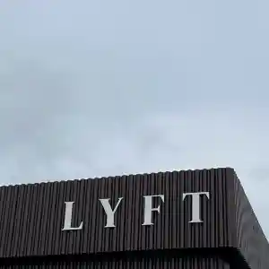 LYFT 