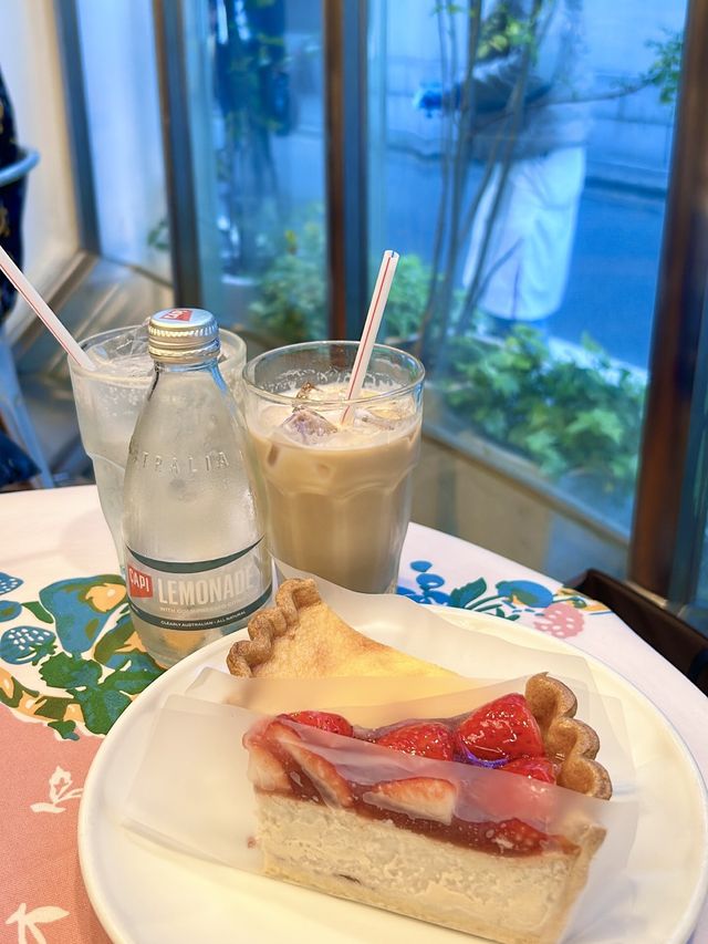 도쿄 오모테산도 분위기 예쁜 카페ㅡ키르훼봉🍰🧁