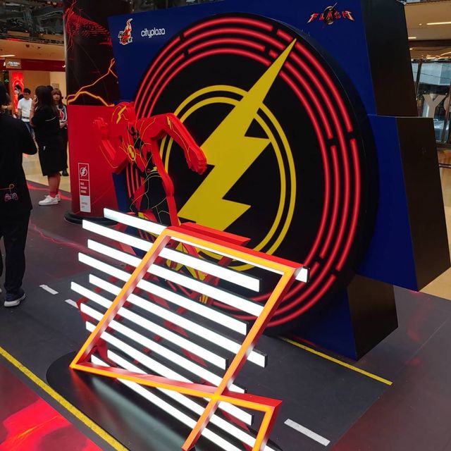 閃電俠x City Plaza x Hot Toys x 華納 快閃店