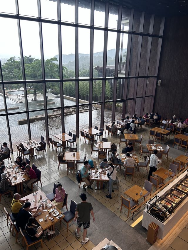 ［宜蘭/礁溪］ 雲天自助餐廳🍴｜被自助餐耽誤的風景區?!🤣 