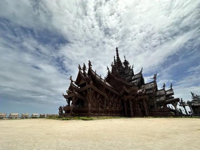 🇹🇭泰國芭堤雅｜尋找人生真理——真理寺