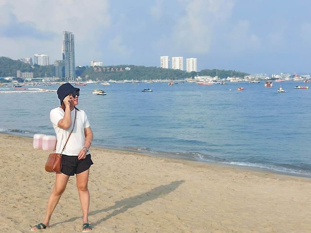 Central Pattaya Beach During the Day! 🫶🌊😊