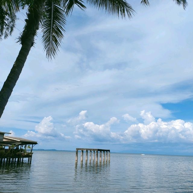 ลานกลางเต็นท์ @ น้ำตกธารมะยม เกาะช้าง