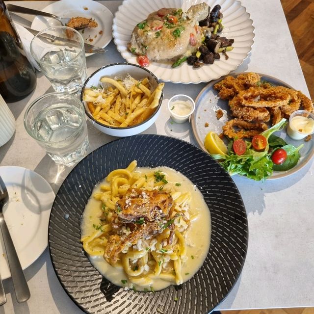 Check Out Newly Opened Cafe Clovelly 🍀