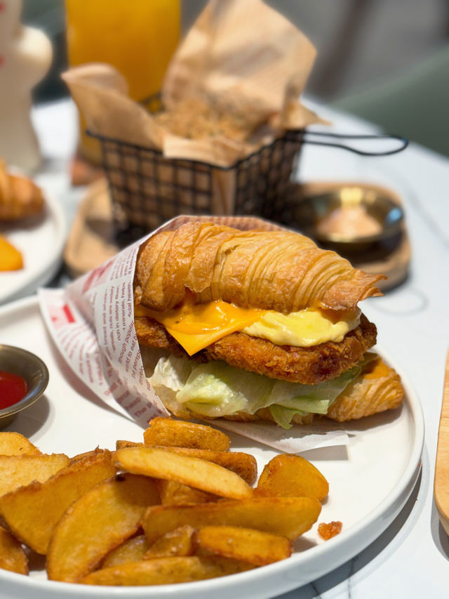 【天水圍 ✦ 休閑抵食餐廳😍必食牛角包系列🥐✨】