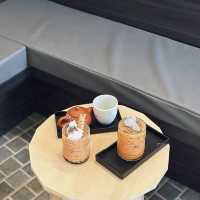 「泰國必去打卡點：Khiri Thaitea，口碑絕佳的奶茶和漢堡包」