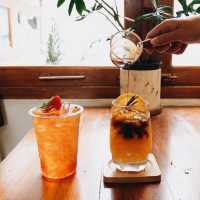 W House Cafe and Greenery  
