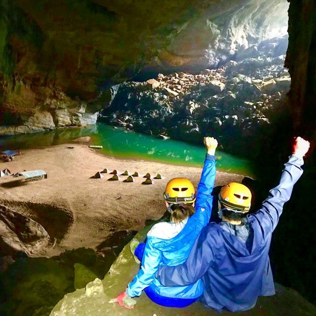 Must Visit in world famous Cave Hang En