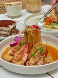 Halzan Cafe by Wheeler's