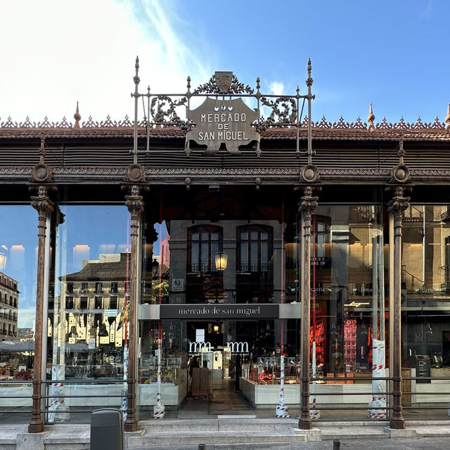 A covered market in Madrid, Spain 🇪🇸