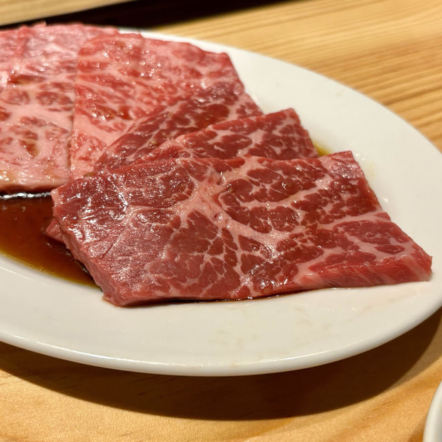 【天神橋筋六丁目】カウンターで贅沢に味わう焼肉「天満 カウンター焼肉 うしすき」