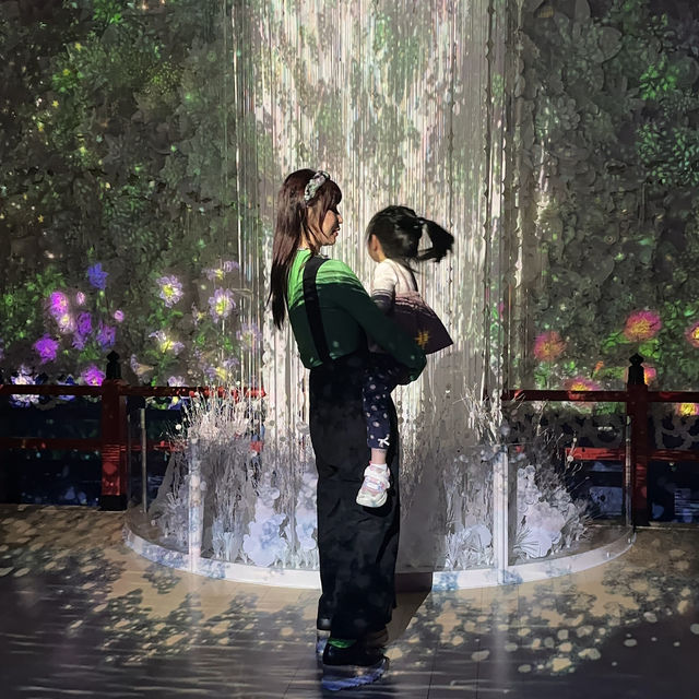 【兵庫】子供と楽しめる！最先端なアート水族館🪼