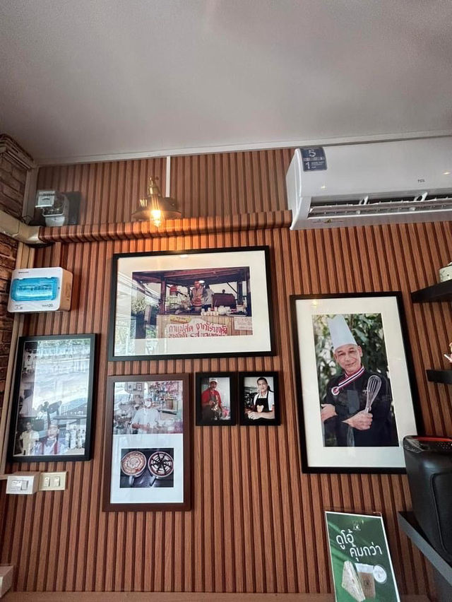 📍: ชายชรา คาเฟ่ - Old Man’s Cafe 🍴🥤