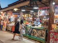 ตลาดยามค่ำริมหาดอ่าวนาง