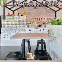 BLACKJACK caffe  คาเฟ่เข้มๆ สำหรับคนเข้มๆ