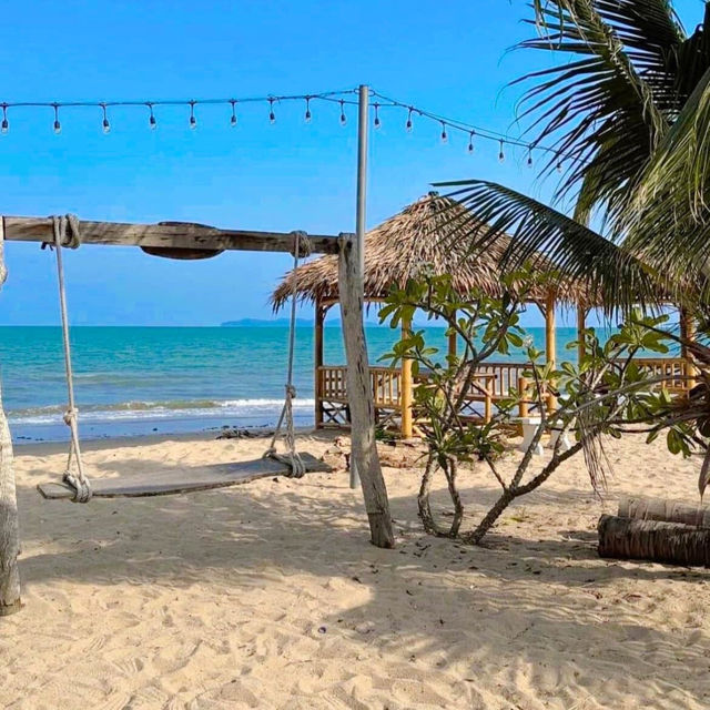 📌 Warm Beach Resort