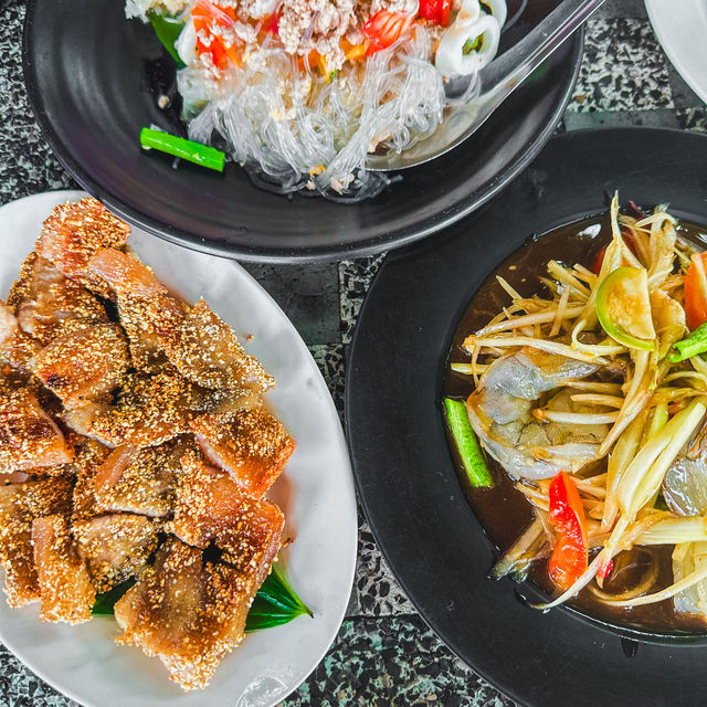 • ร้านลาบศรีสะเกษ จังหวัดพัทลุง 🍛🥢
