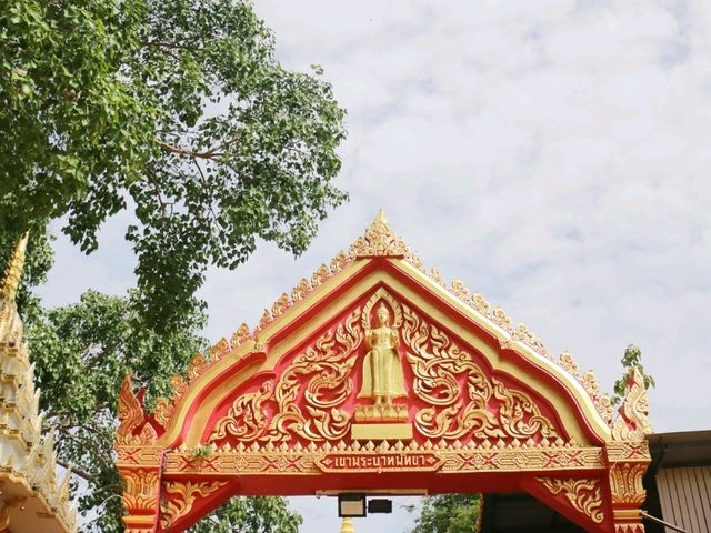 ไหว้รอยพระพุทธบาท วัดพระบาท