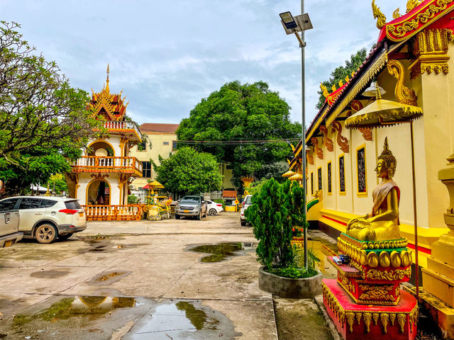 비엔티안 사원 투어...Wat Kao Nhot