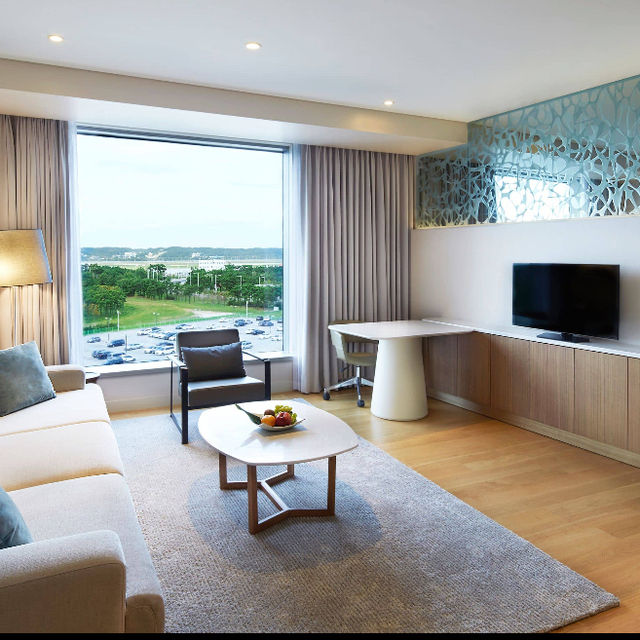 Luxury and Convenience at Grand Hyatt Incheon