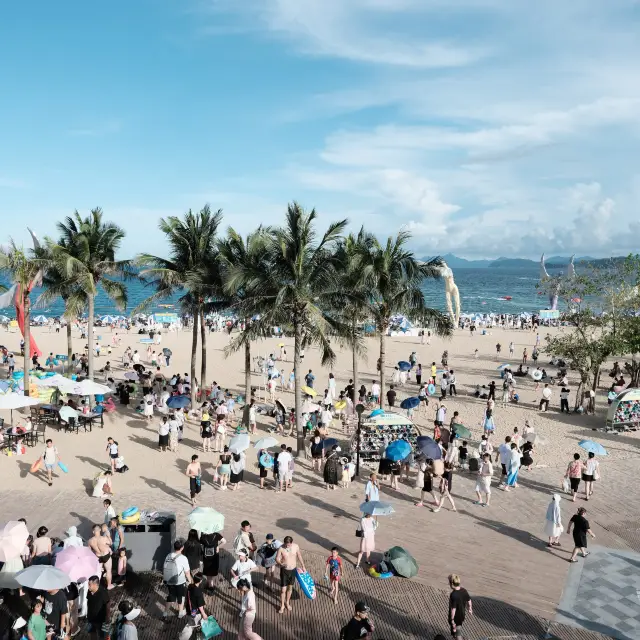 Taking a Stroll at Xiaomeisha Beach in Shenzhen!