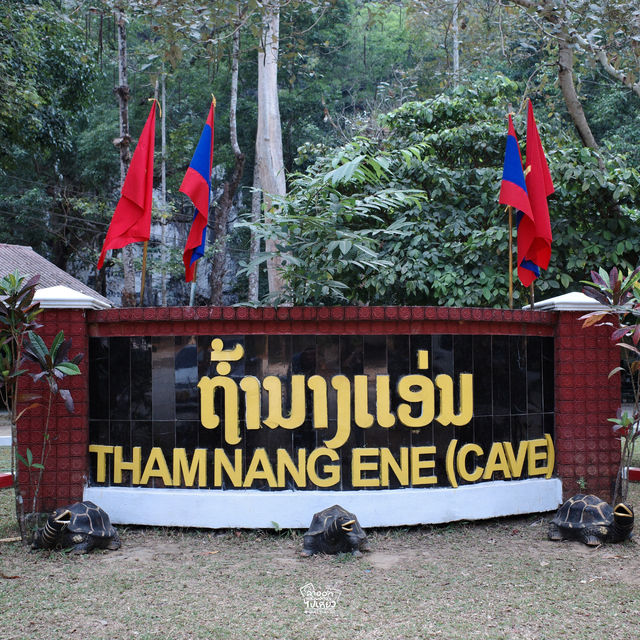 ไปเดินถ้ำ นั่งเรือชมหินงอกหินย้อย... ที่สปป.ลาวกัน