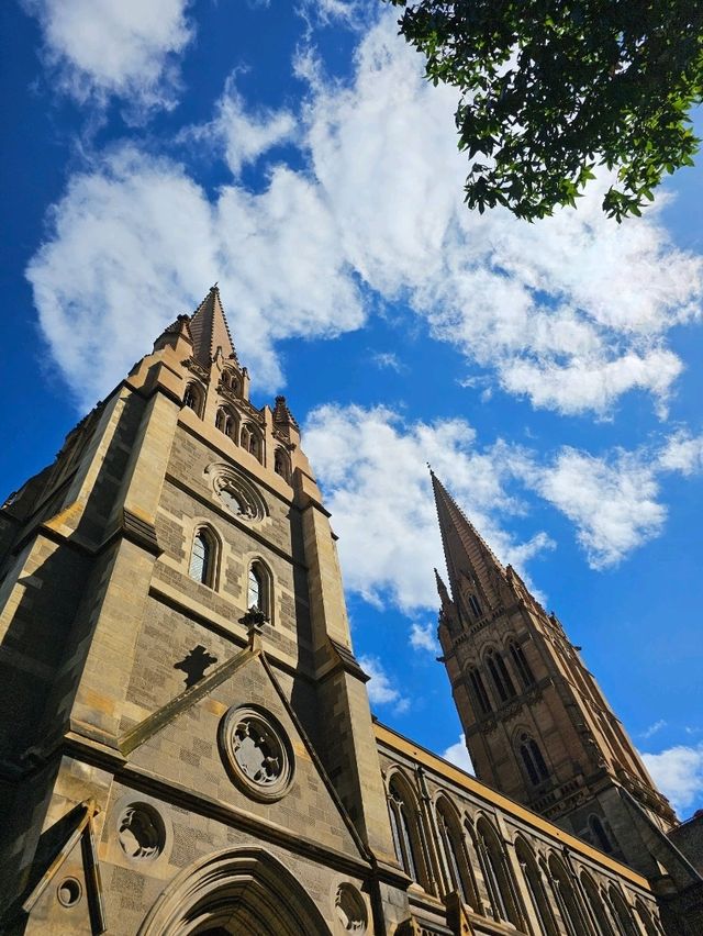 웅장하고, 고풍스러운 분위기의 멜버른 대표 성당 ⛪️