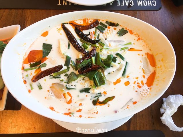 คาเฟ่ในป่าหิมพานต์เชียงใหม่เขียวชะอุ่มสดชื่นมาก